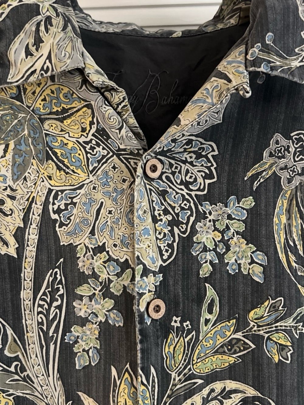 Tommy Bahama Black Floral Short-Sleeve Button-Down Shirt - Picture 2 of 7